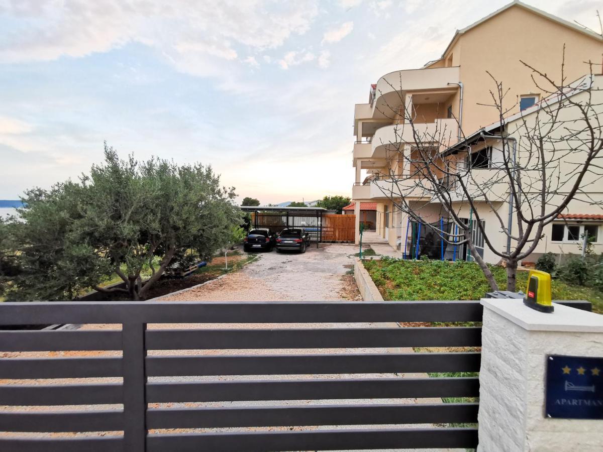 A4 Apartmani Kevic Kaštela Екстериор снимка