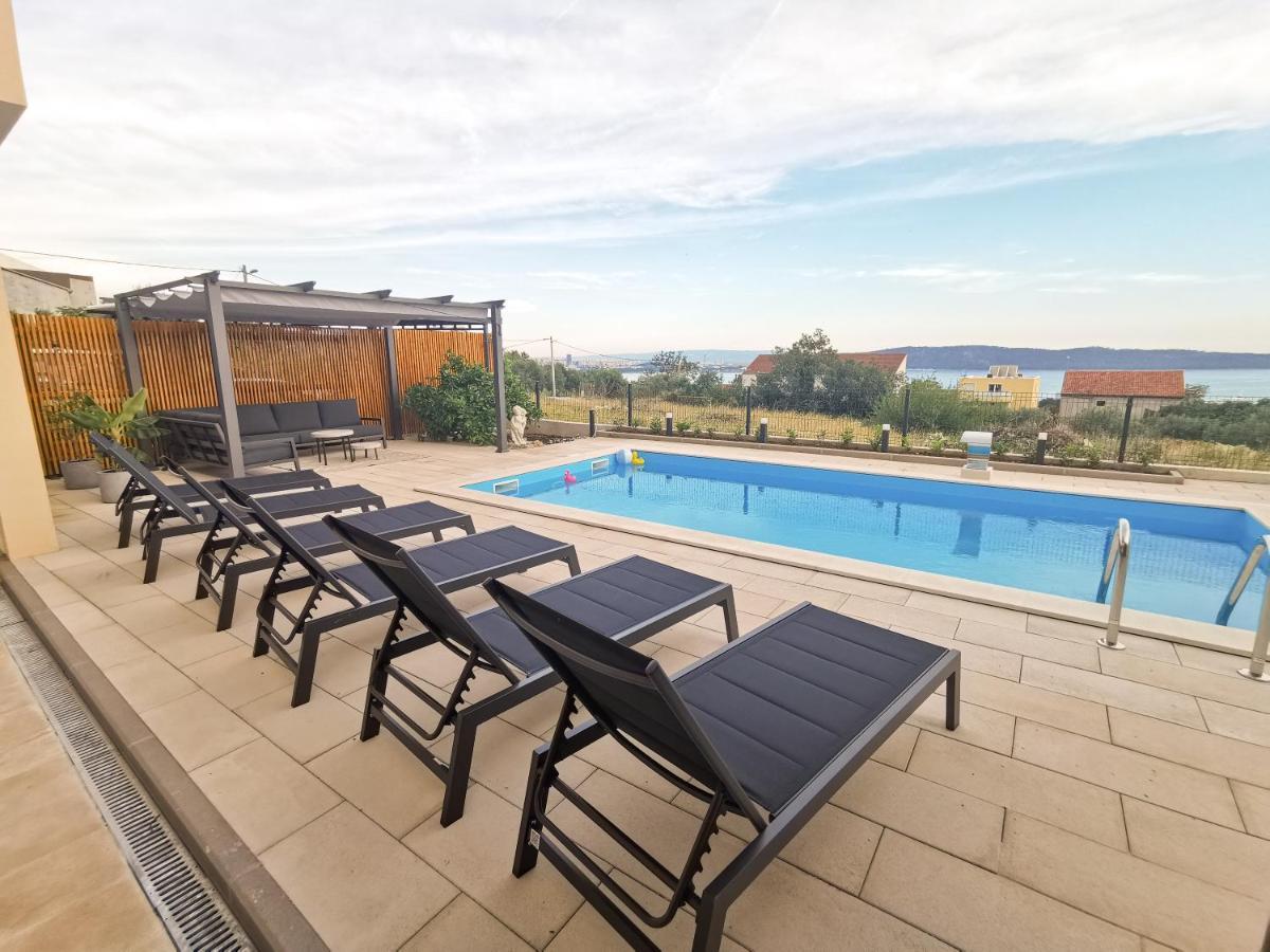 A4 Apartmani Kevic Kaštela Екстериор снимка